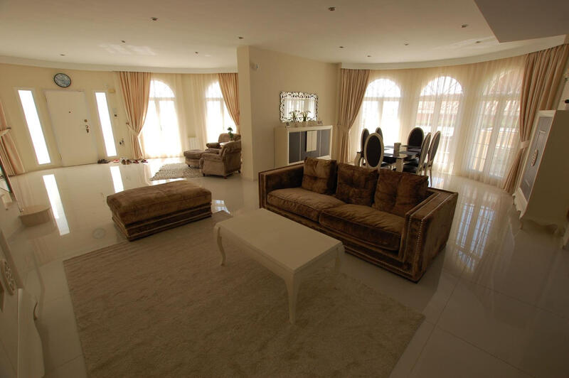 5 спальная комната вилла продается