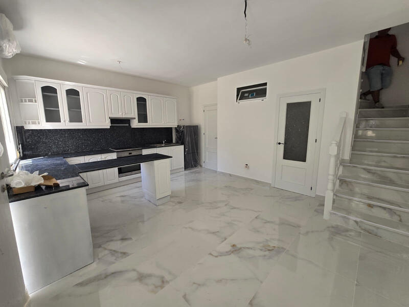 3 bedroom Duplex for sale 3 bedroom Duplex for sale