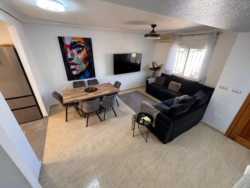 3 bedroom Townhouse for sale