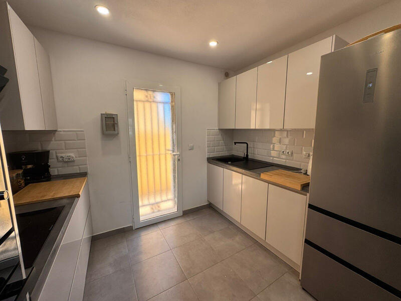 3 bedroom Townhouse for sale