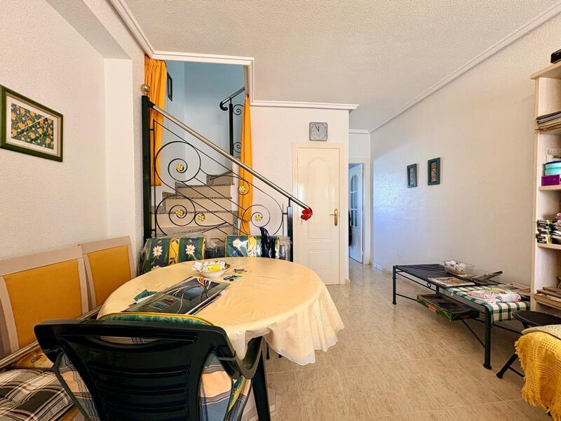 2 soveværelse Byhus til salg