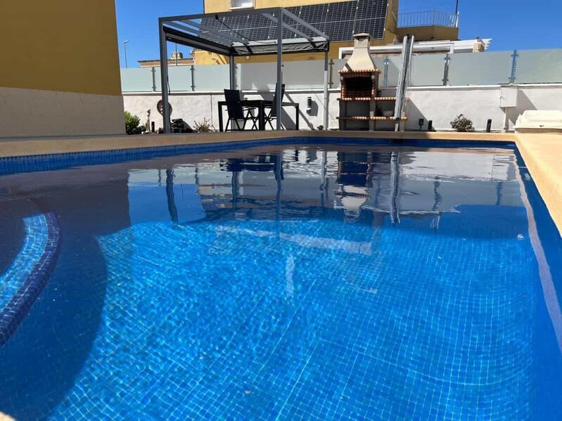 3 sovrum Villa till salu