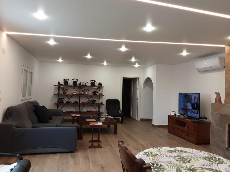 6 soverom Villa til salgs