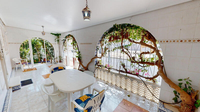 2 спальная комната вилла продается