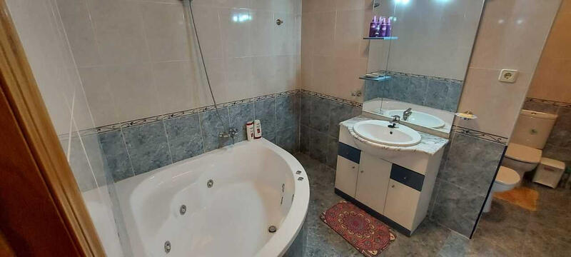 5 bedroom Villa for sale