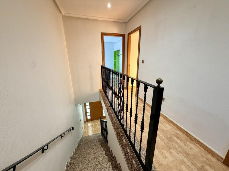 3 bedroom Townhouse for sale