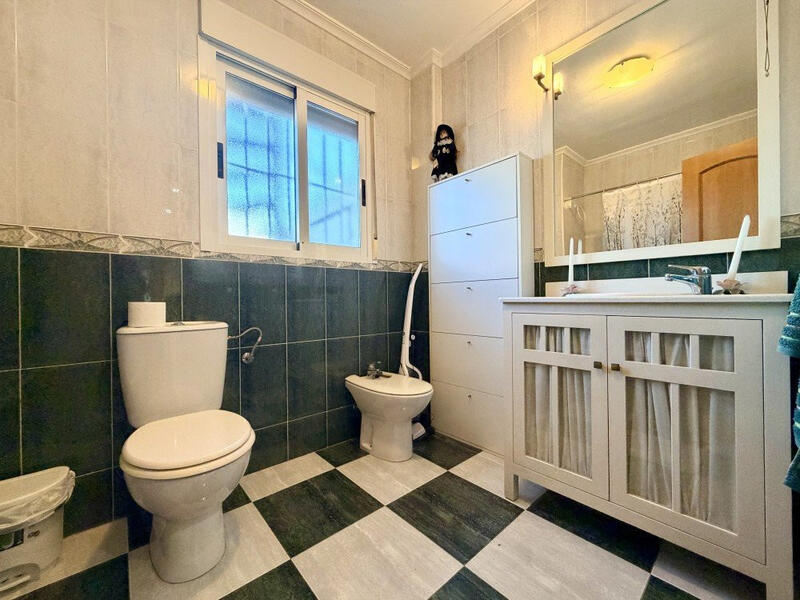 3 bedroom Townhouse for sale