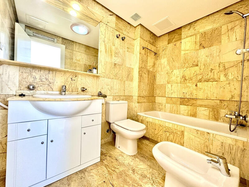 3 bedroom Townhouse for sale