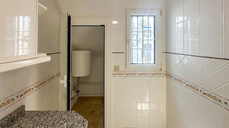 2 bedroom Townhouse for sale