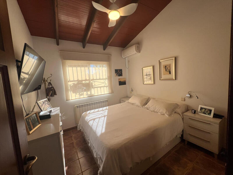 4 bedroom Country House for sale