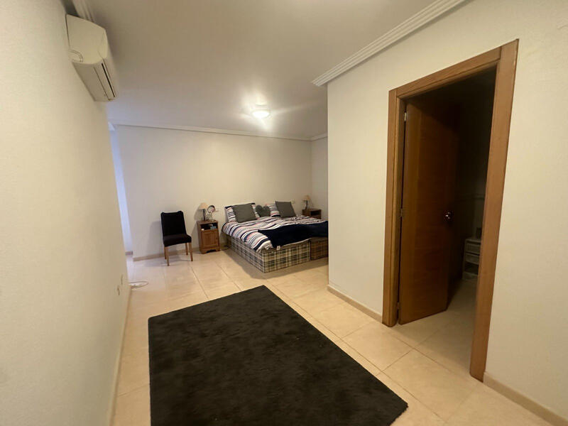 4 sovrum Lägenhet till salu