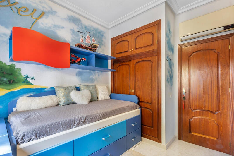 5 bedroom Villa for sale