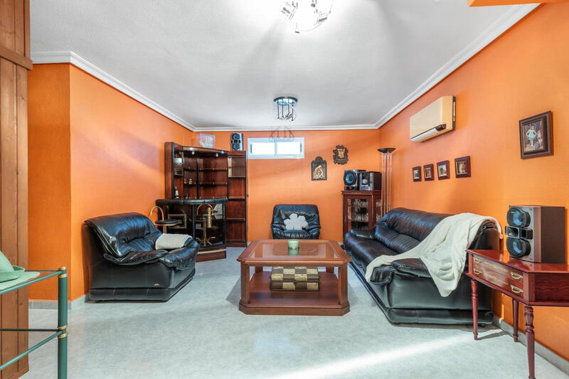 5 bedroom Villa for sale