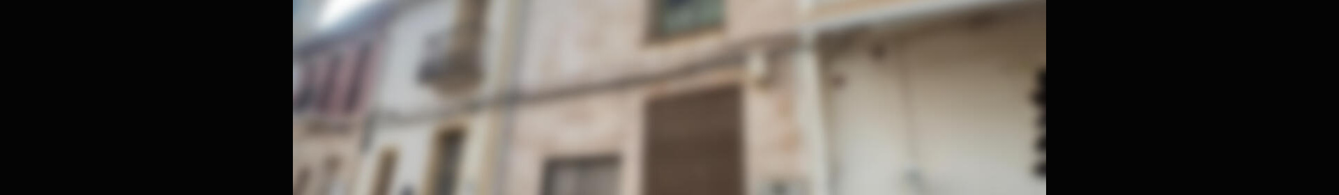 3 спальная комната городская тюрьма продается