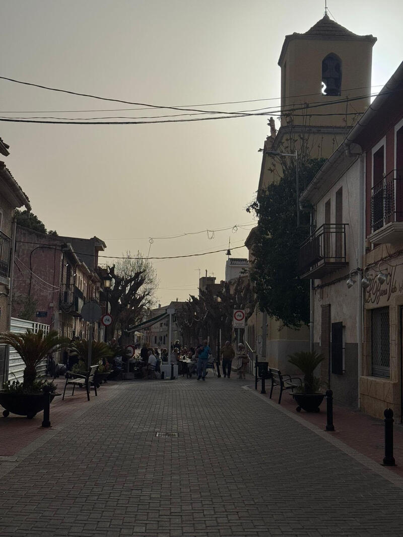 3 спальная комната городская тюрьма продается