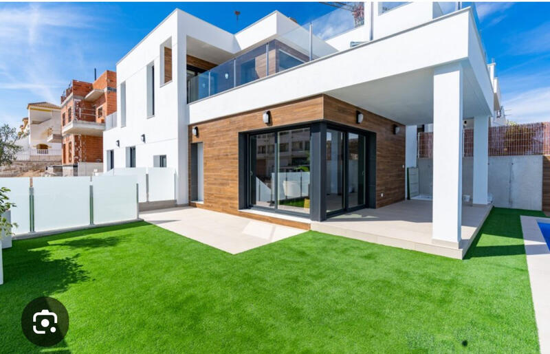 Villa zu verkaufen in Los Montesinos, Alicante