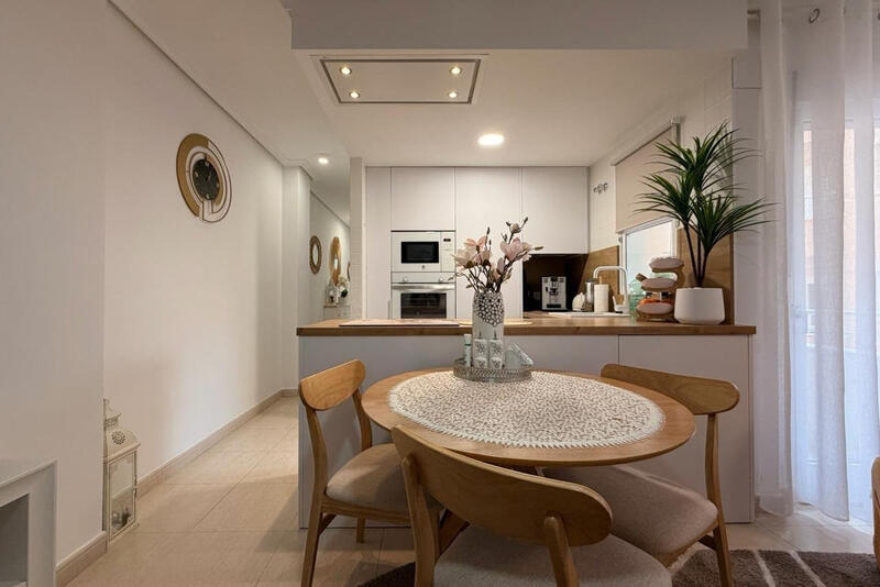 3 bedroom Apartment for sale
