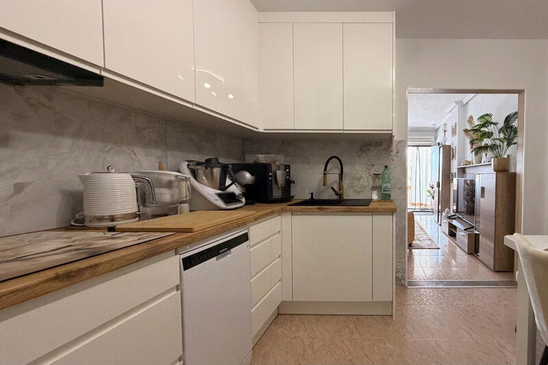 2 спальная комната квартира продается