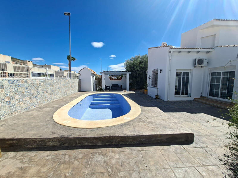 5 bedroom Villa for sale