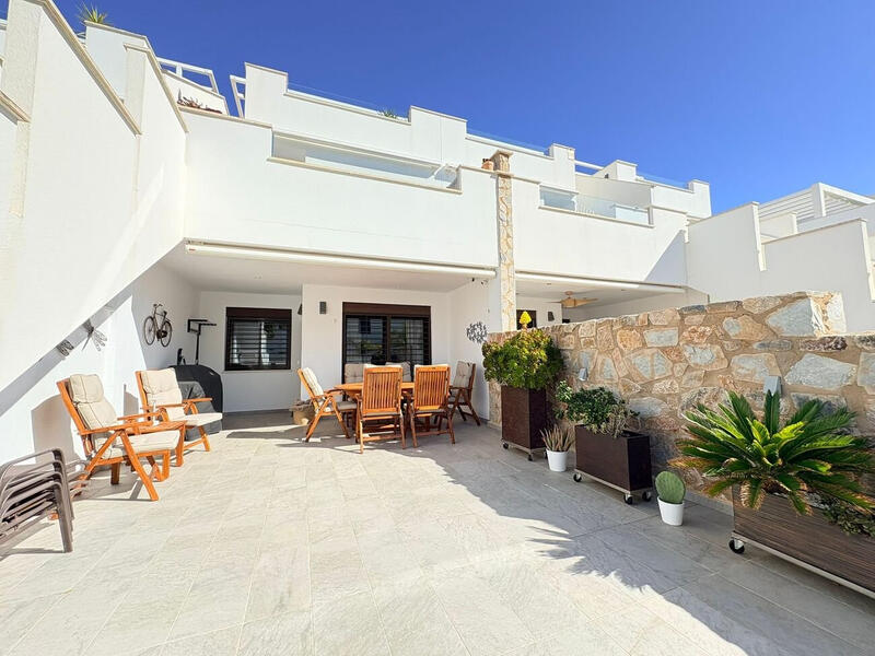 Villa for sale in Torre de la Horadada, Alicante