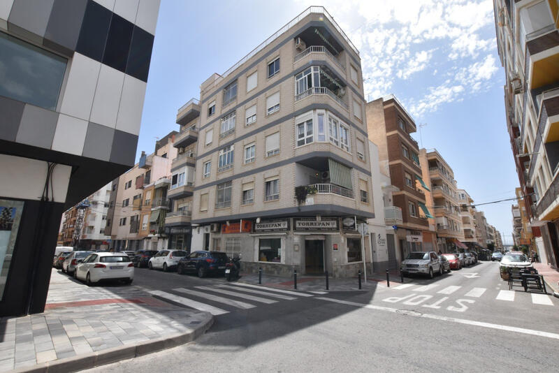 Apartment for sale in Torrevieja, Alicante