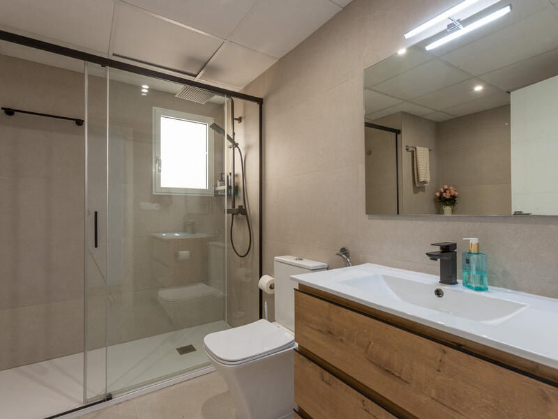 4 спальная комната вилла продается