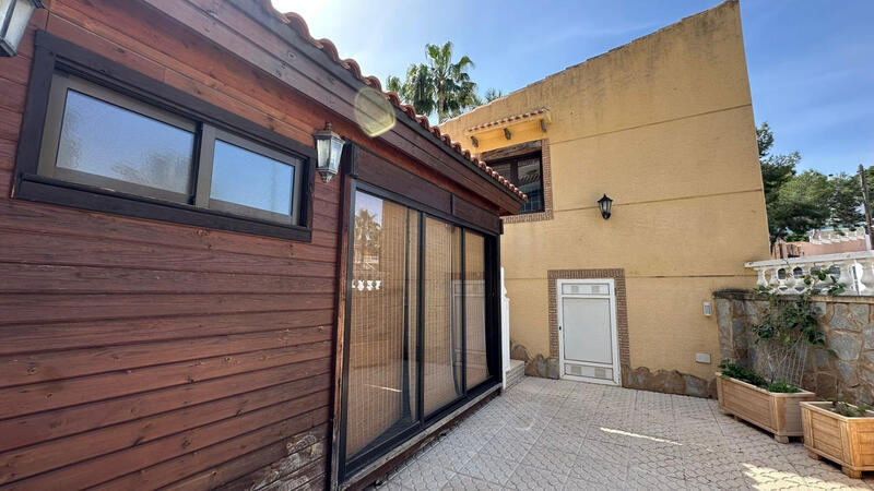 4 Cuarto Villa en venta