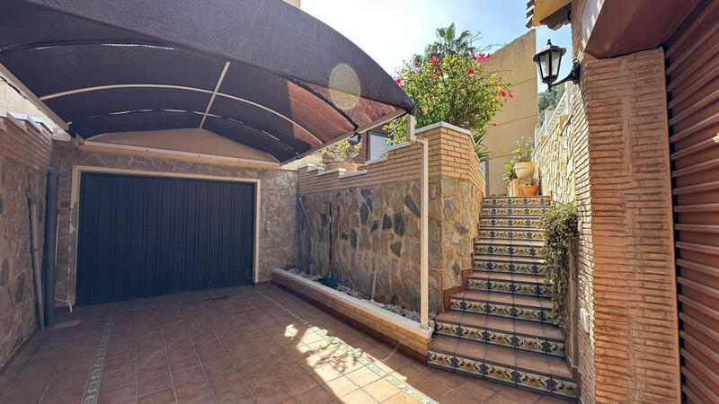 4 Cuarto Villa en venta