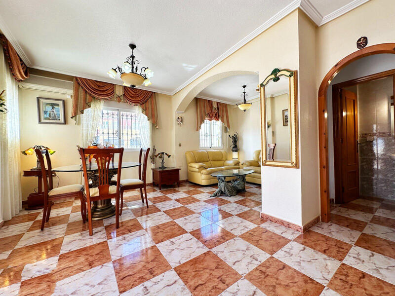 2 soveværelse Byhus til salg