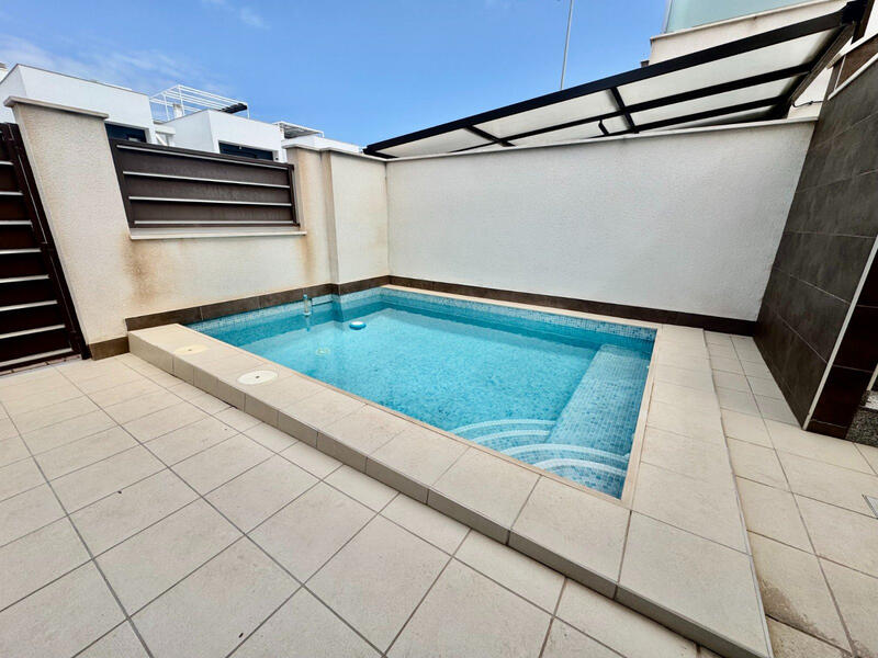 3 soveværelse Byhus til salg