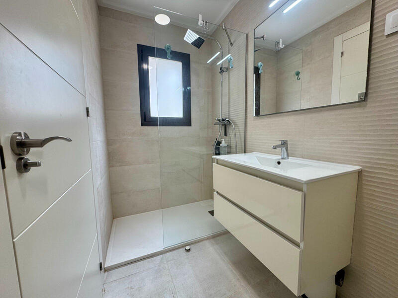 3 soveværelse Byhus til salg