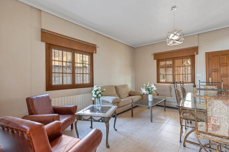 4 slaapkamer Villa Te koop