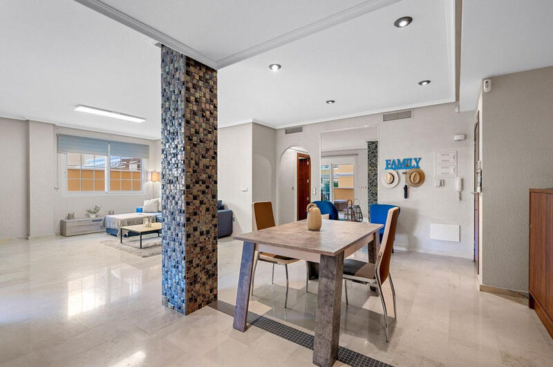2 slaapkamer Appartement Te koop