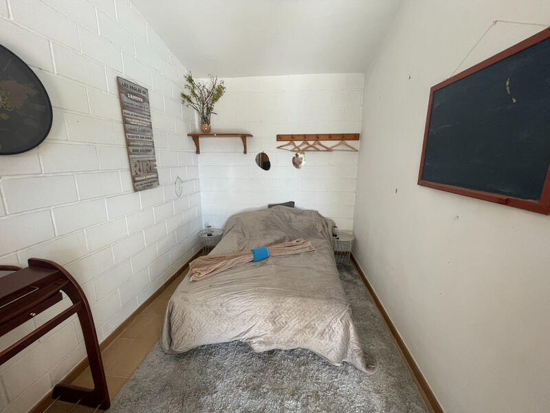 13 Cuarto Casa de Campo en venta