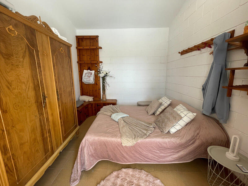 13 Cuarto Casa de Campo en venta