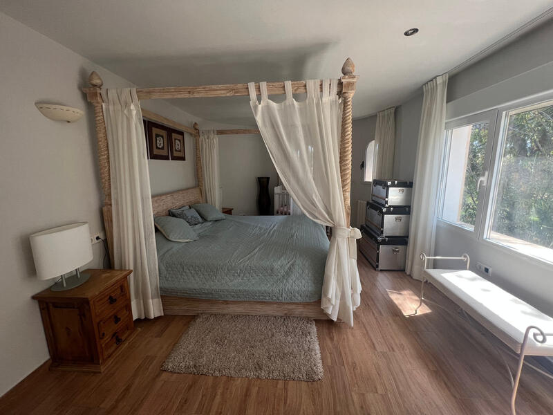 5 bedroom Villa for sale