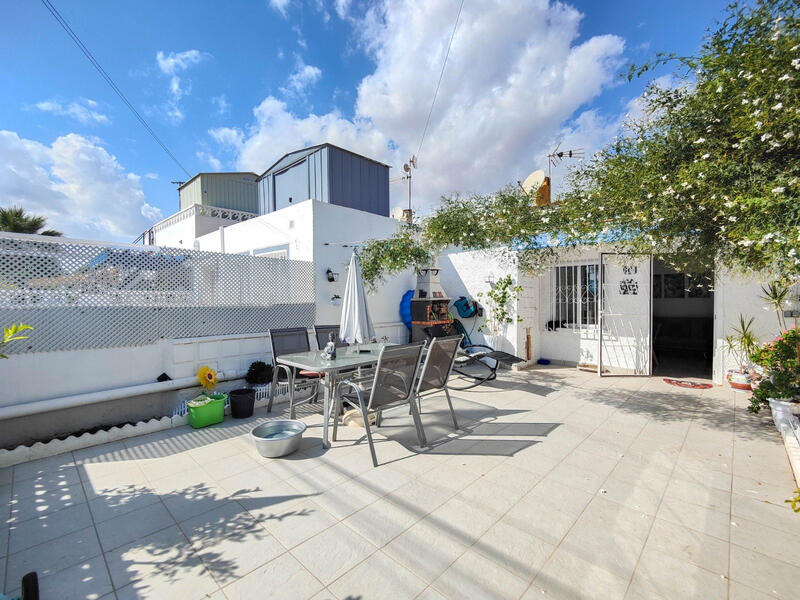 2 bedroom Townhouse for sale