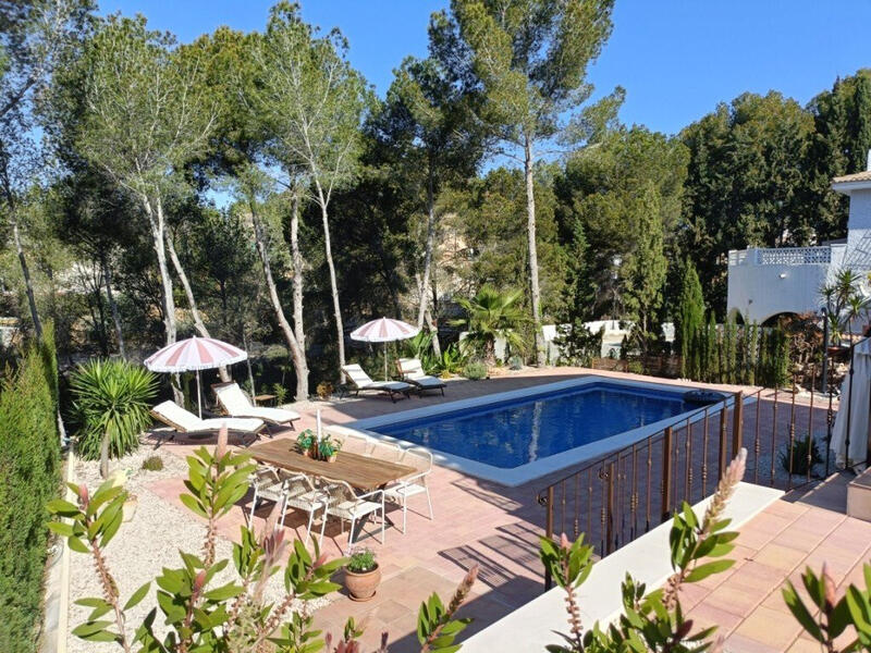 5 bedroom Villa for sale