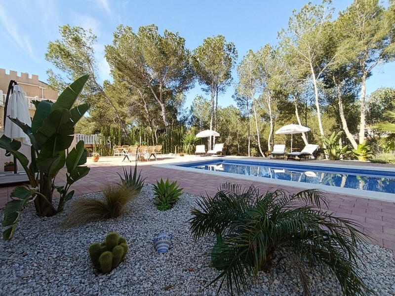 5 bedroom Villa for sale
