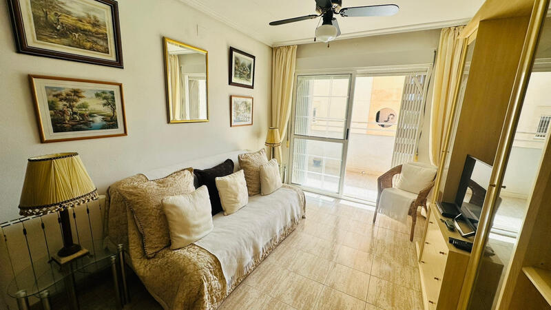 2 slaapkamer Appartement Te koop