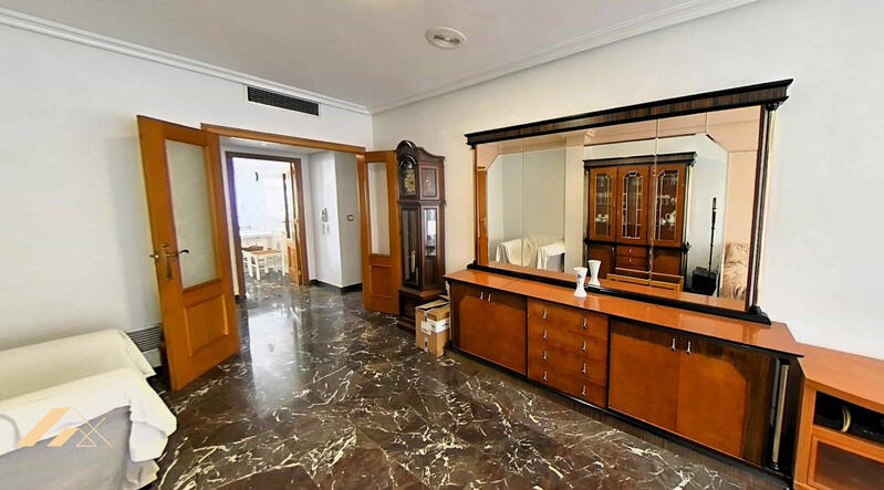 4 bedroom Apartment for sale