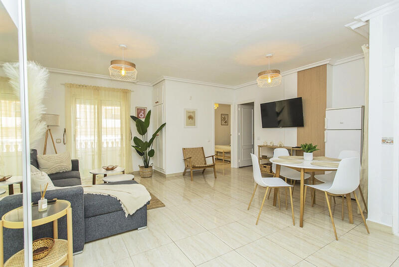 2 slaapkamer Appartement voor lange termijn huur