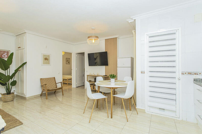 2 slaapkamer Appartement voor lange termijn huur