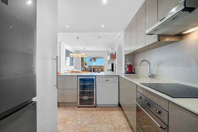 3 bedroom Apartment for sale