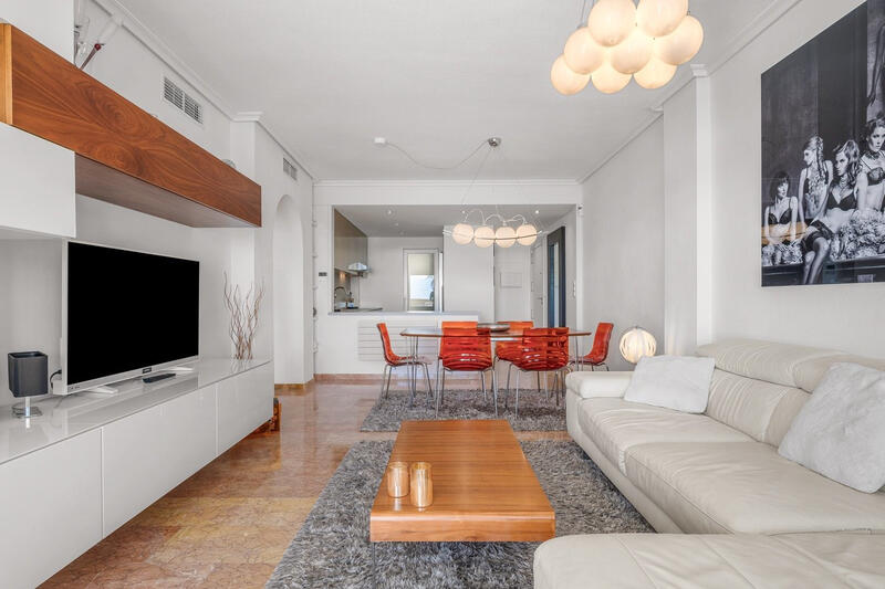 3 bedroom Apartment for sale