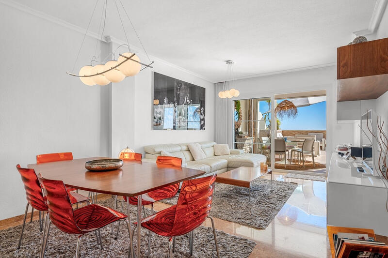 3 bedroom Apartment for sale