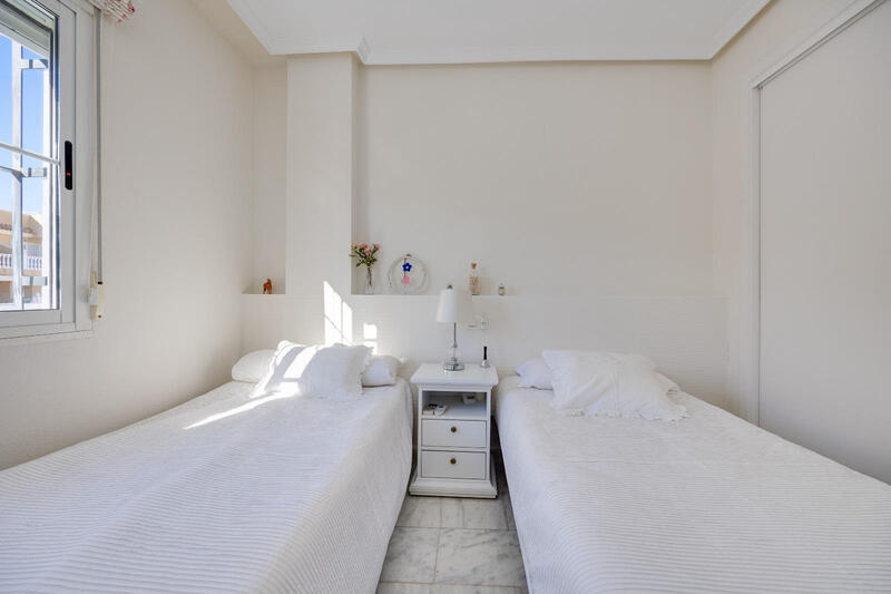 4 bedroom Townhouse for sale