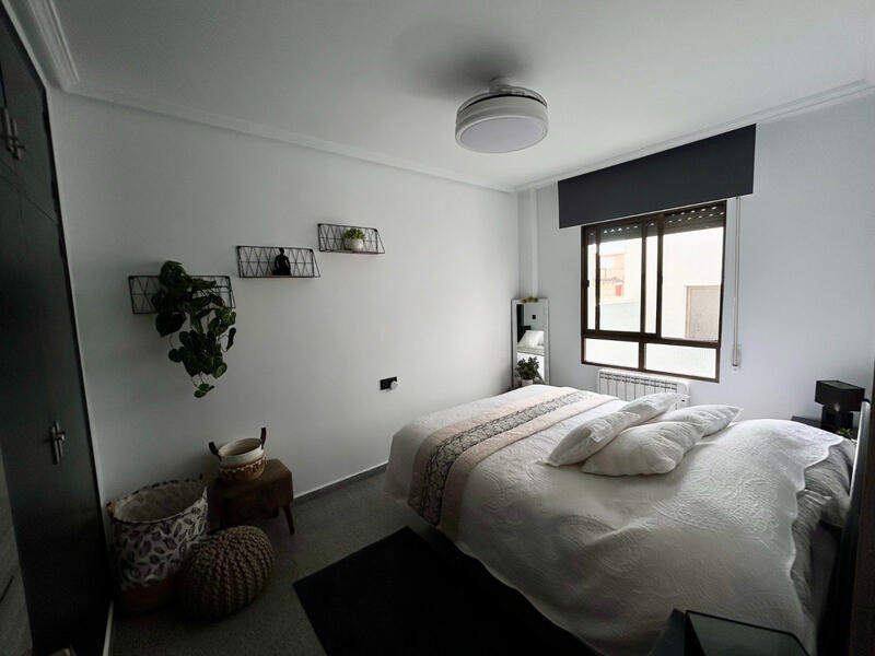 3 bedroom Apartment for sale