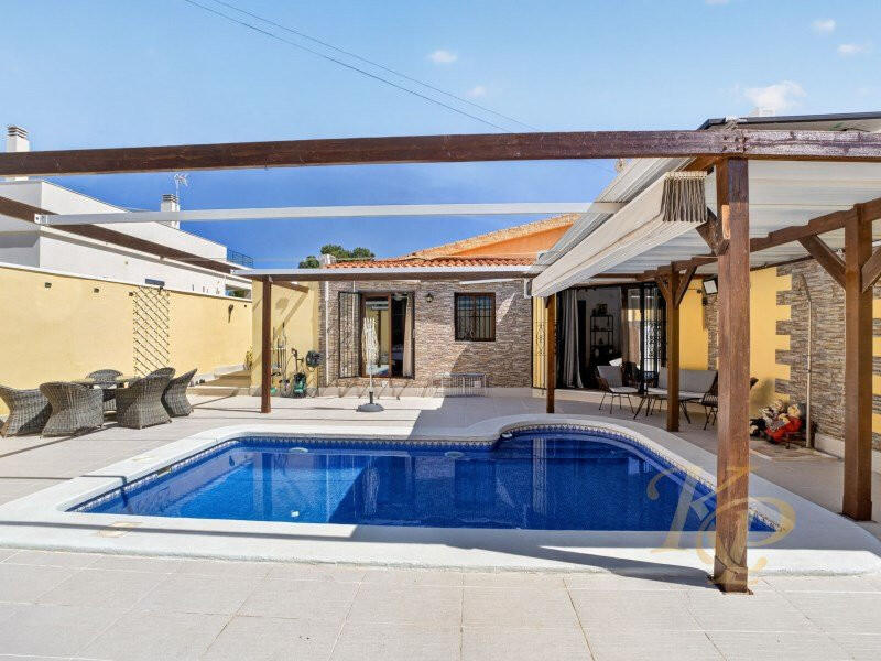 3 Cuarto Villa en venta