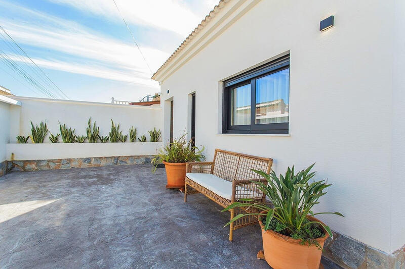 Gezinswoning Te koop in Torrevieja, Alicante